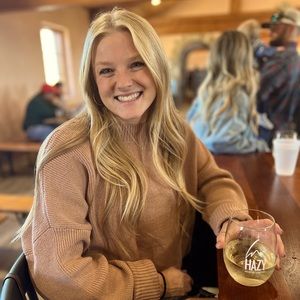 Meet your Posher, Tori